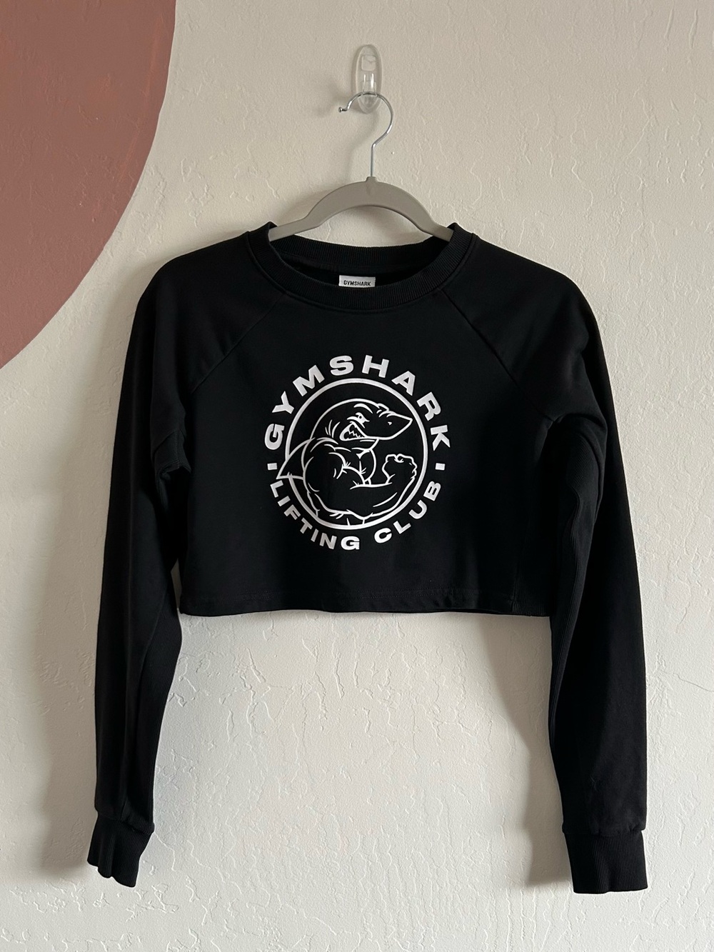 Gymshark Black Cropped Crewneck Sweatshirt - Women's size small